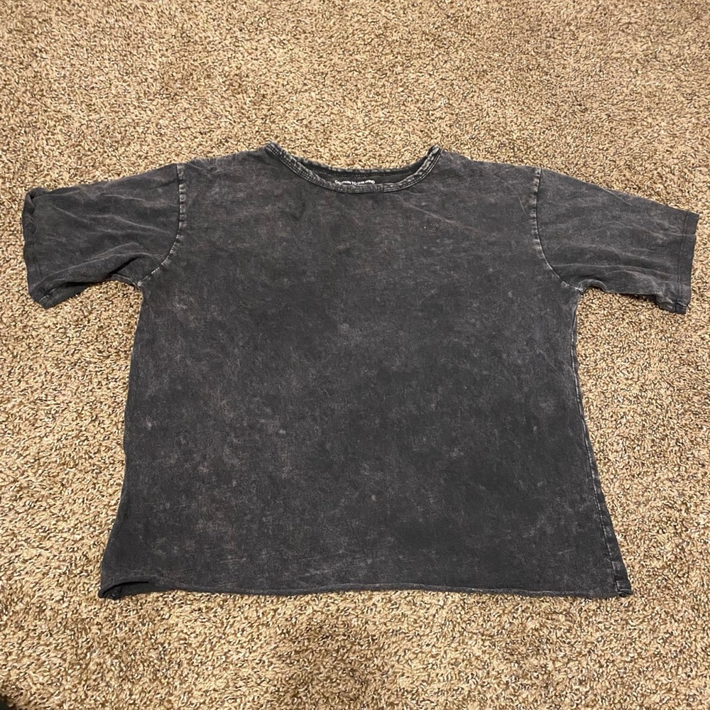 Gray tee shirt